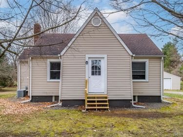 8219 N Genesee Road , Genesee Twp, MI 48458