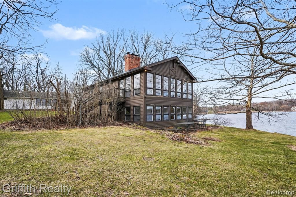 11616 Hall Road , Hamburg Township, MI 48189 Main Photo