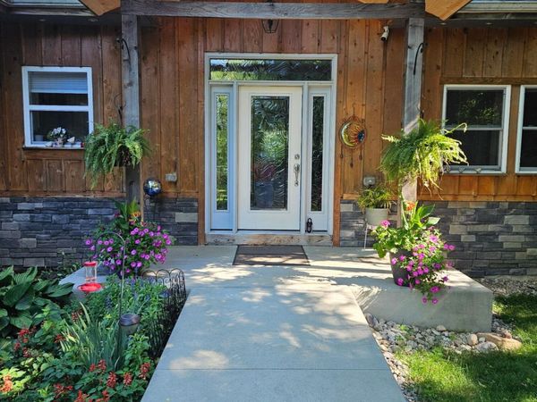 23536 Forest Shores Drive, Cassopolis, MI 49031