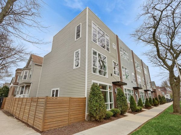 1855 N St Louis Avenue, Chicago, IL 60647