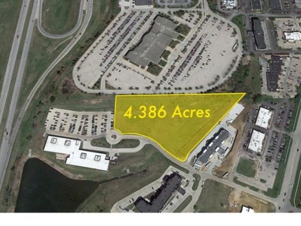 3750 Market Square , Davenport, IA 52807