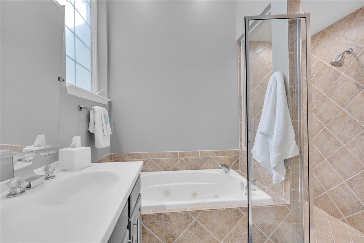 1915 Harbour Links Circle, Unit 6, Longboat Key, FL 34228 Photo