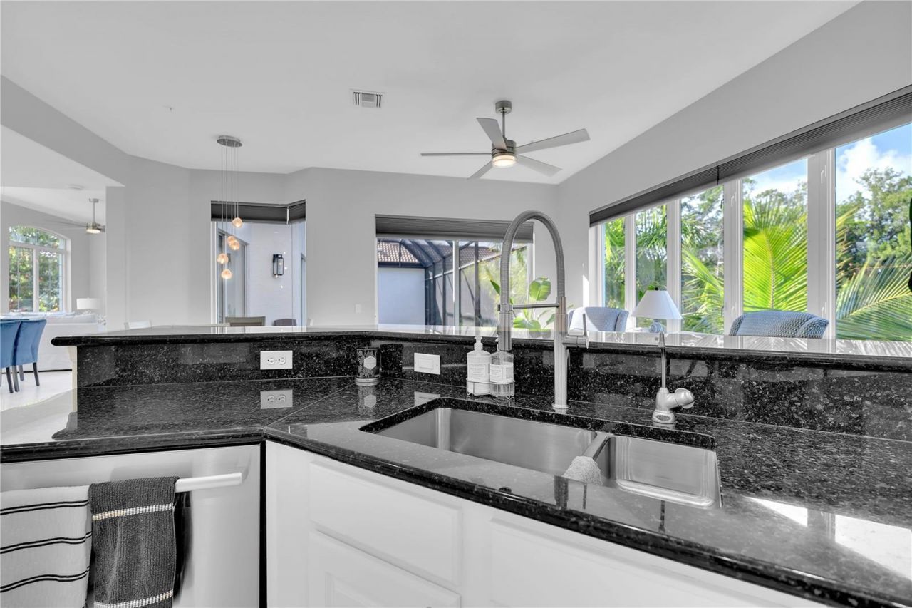 1915 Harbour Links Circle, Unit 6, Longboat Key, FL 34228 Photo