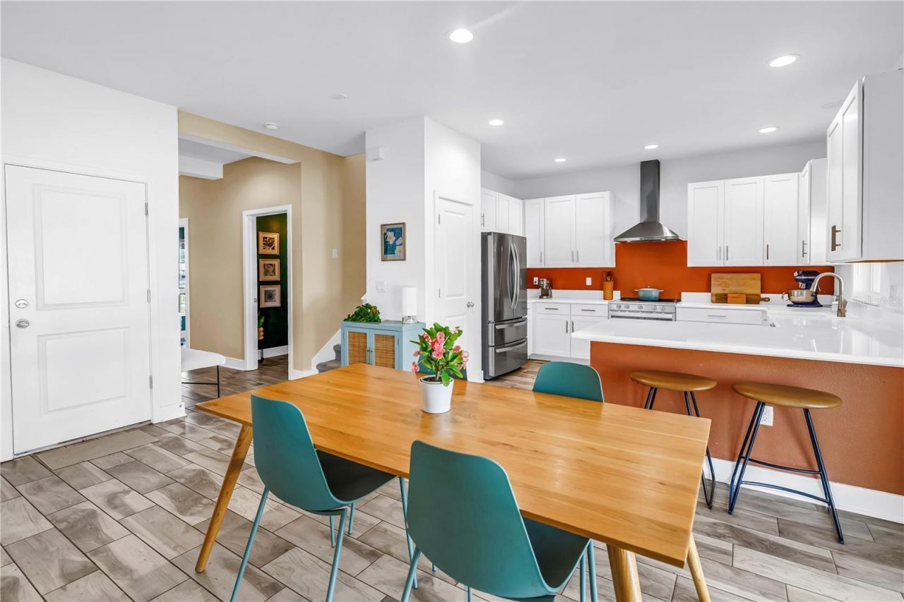 2119 Catalonia Way S, Saint Petersburg, FL 33712 Photo