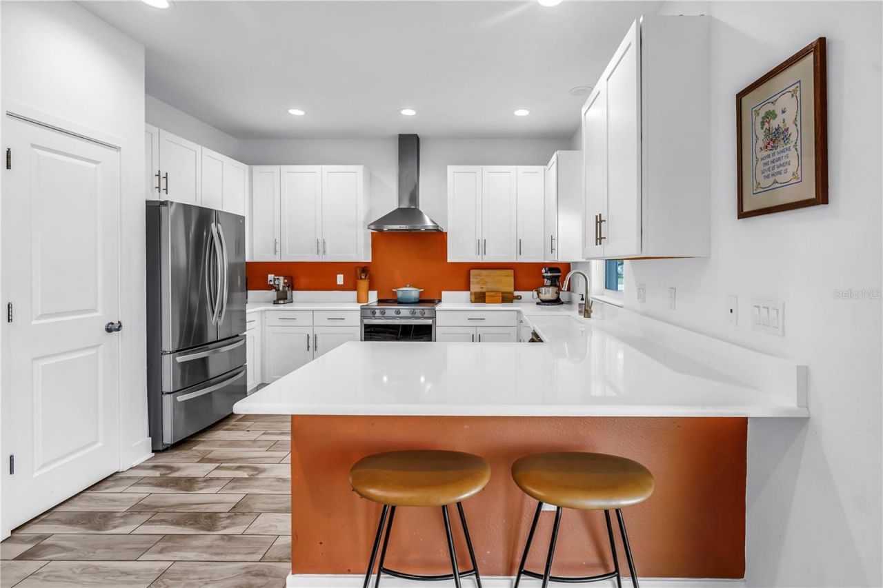 2119 Catalonia Way S, Saint Petersburg, FL 33712 Photo