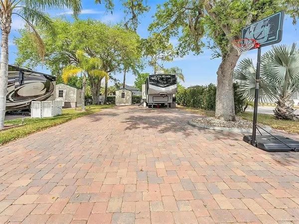 16329 CHERRY TREE COURT , CLERMONT, FL 34714