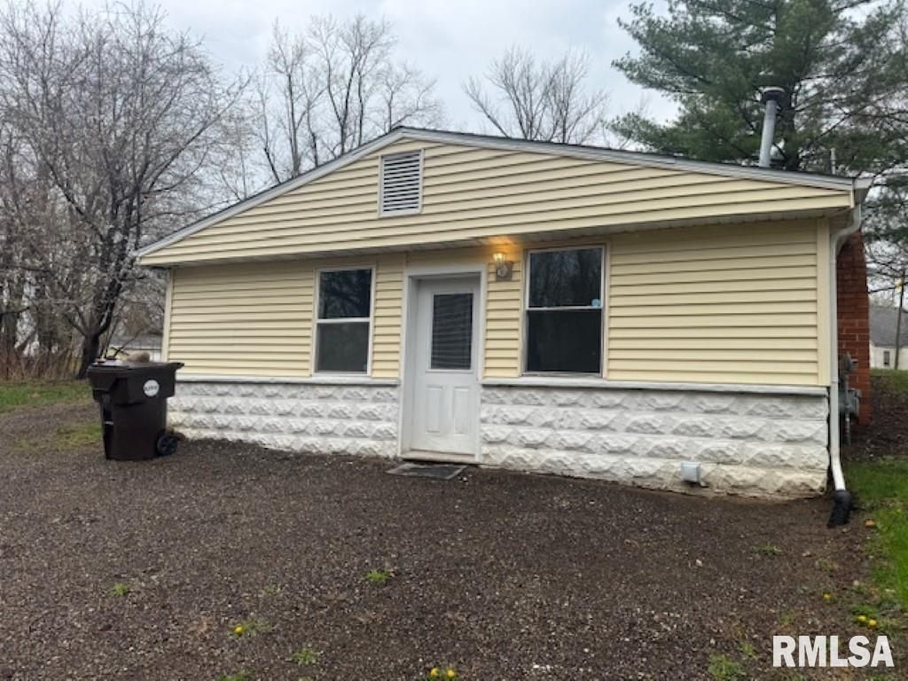 129 & 131 Edgehill Avenue, Creve Coeur, IL 61610 Main Photo