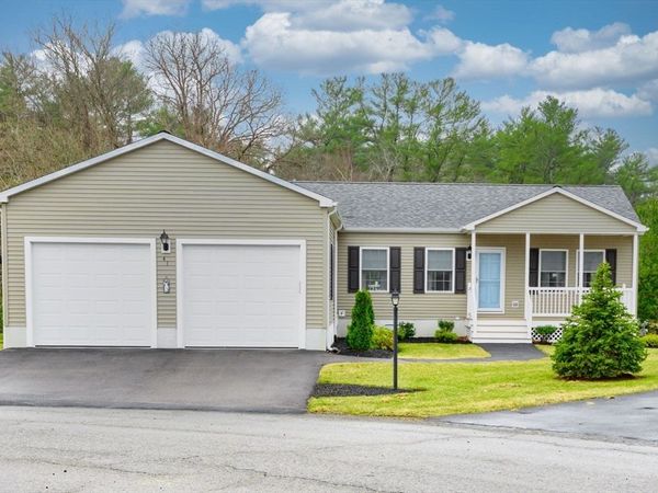 41 Quarrystone Drive, Bridgewater, MA 02324