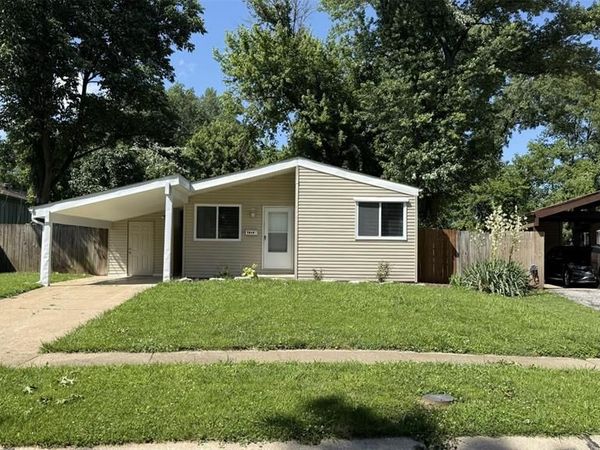 1332 Langholm Drive , Florissant, MO 63031