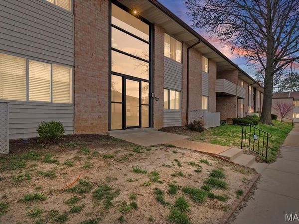 10135 Sakura Drive , Unit G, St Louis, MO 63128