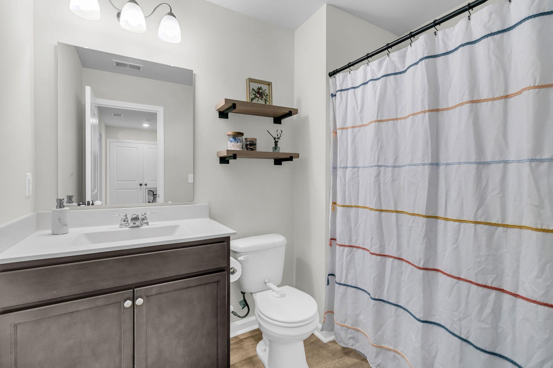 1879 Towne Street Photo 24