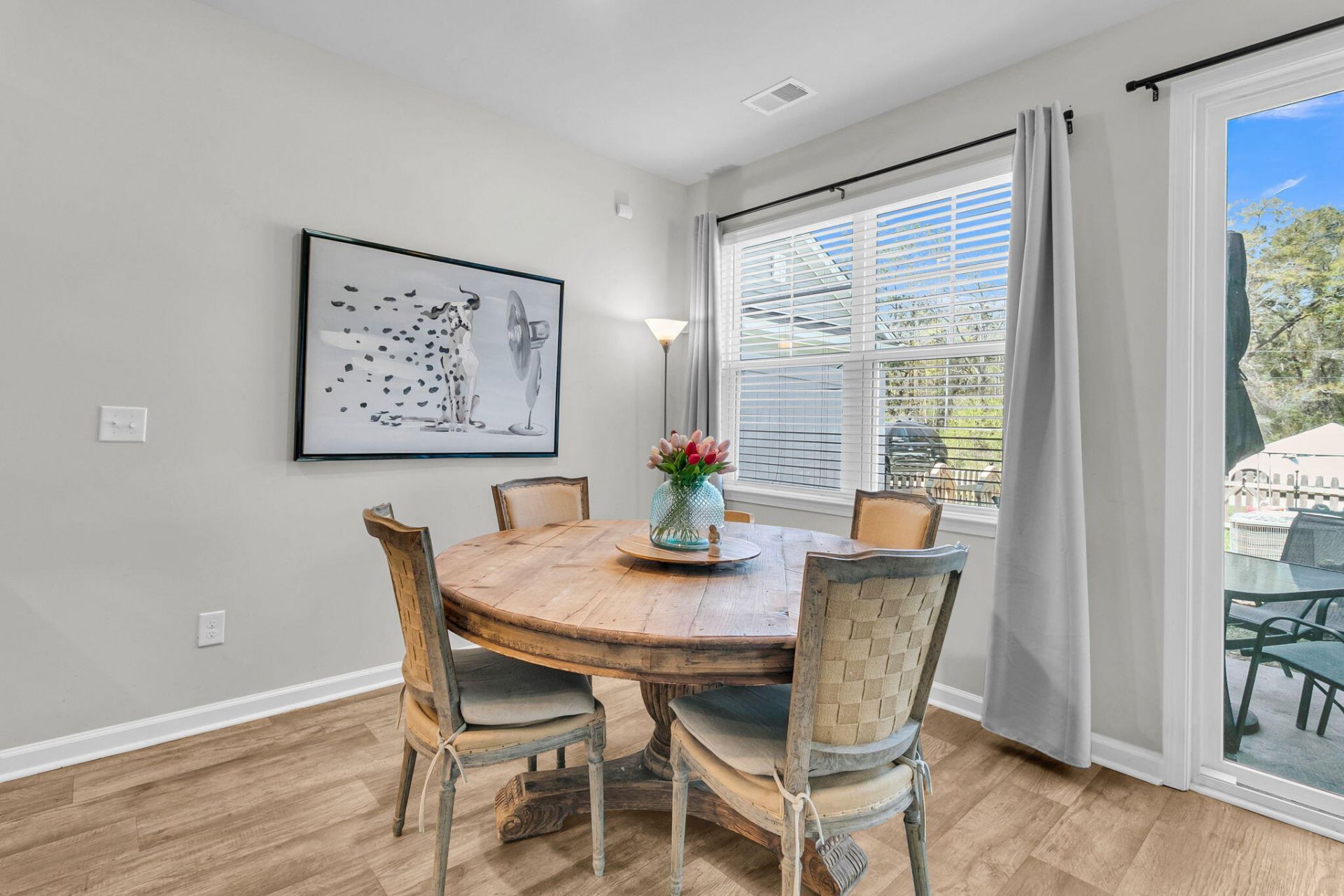 1879 Towne Street Photo 9