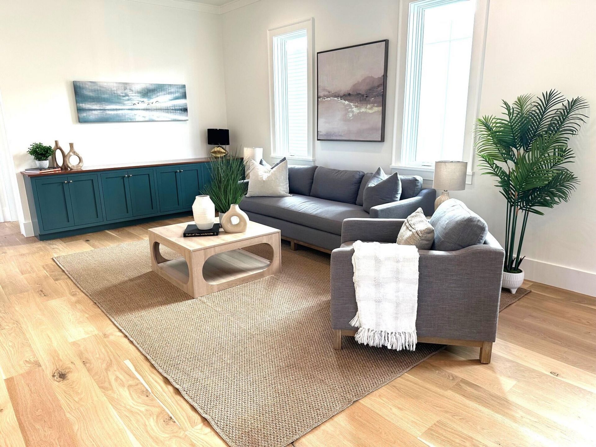 768 Gate Post Drive Photo 11