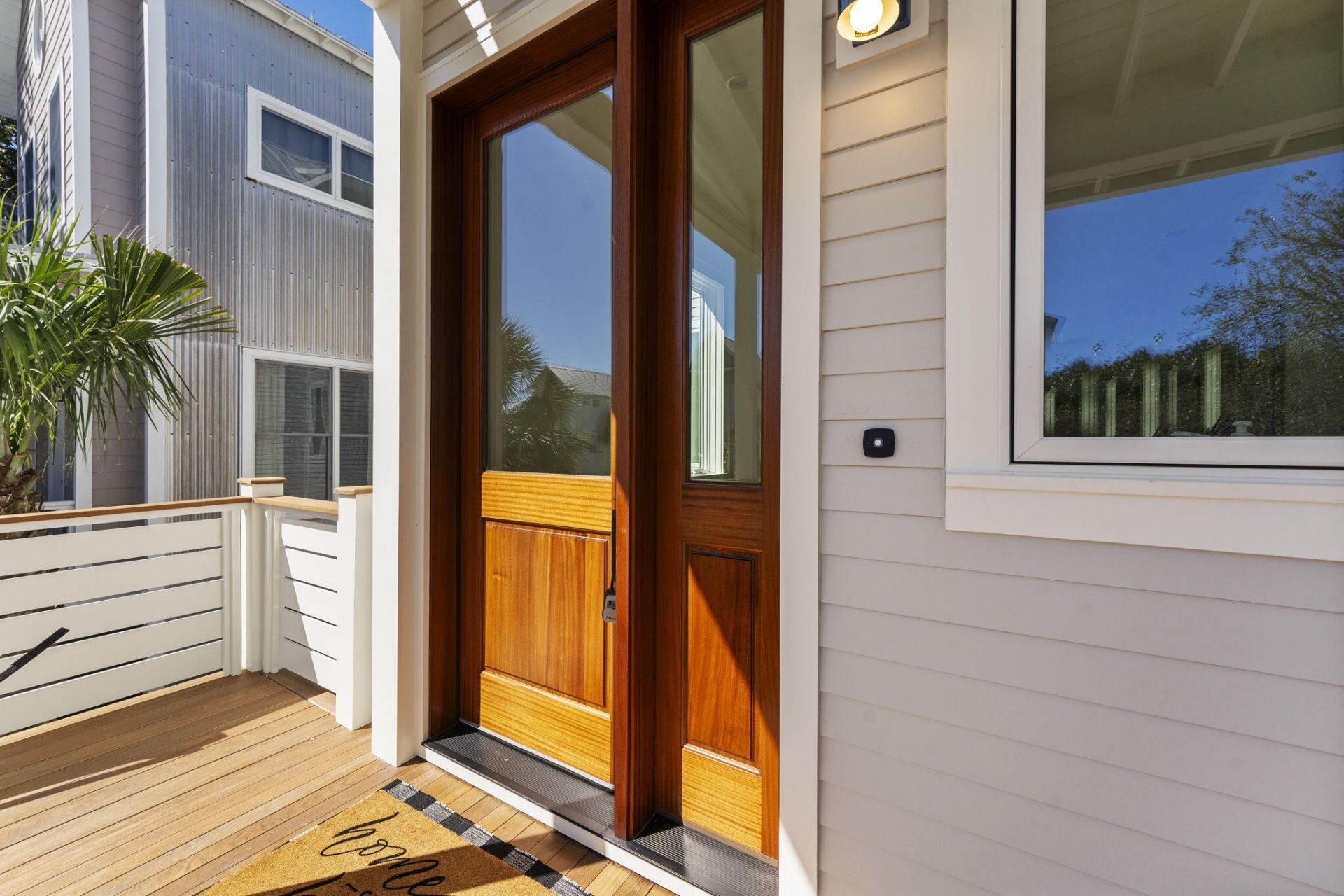 768 Gate Post Drive Photo 28