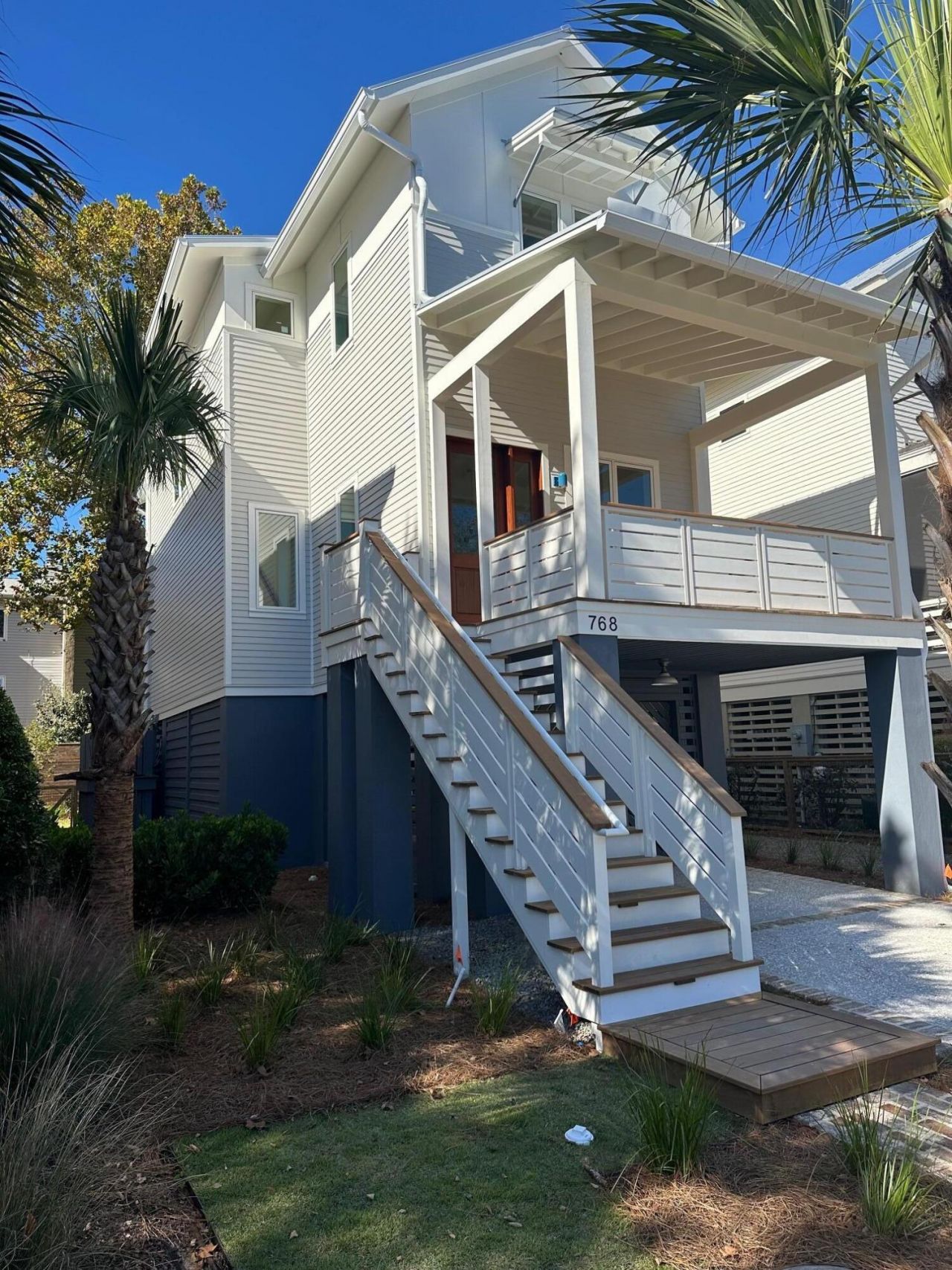 768 Gate Post Drive Photo 29