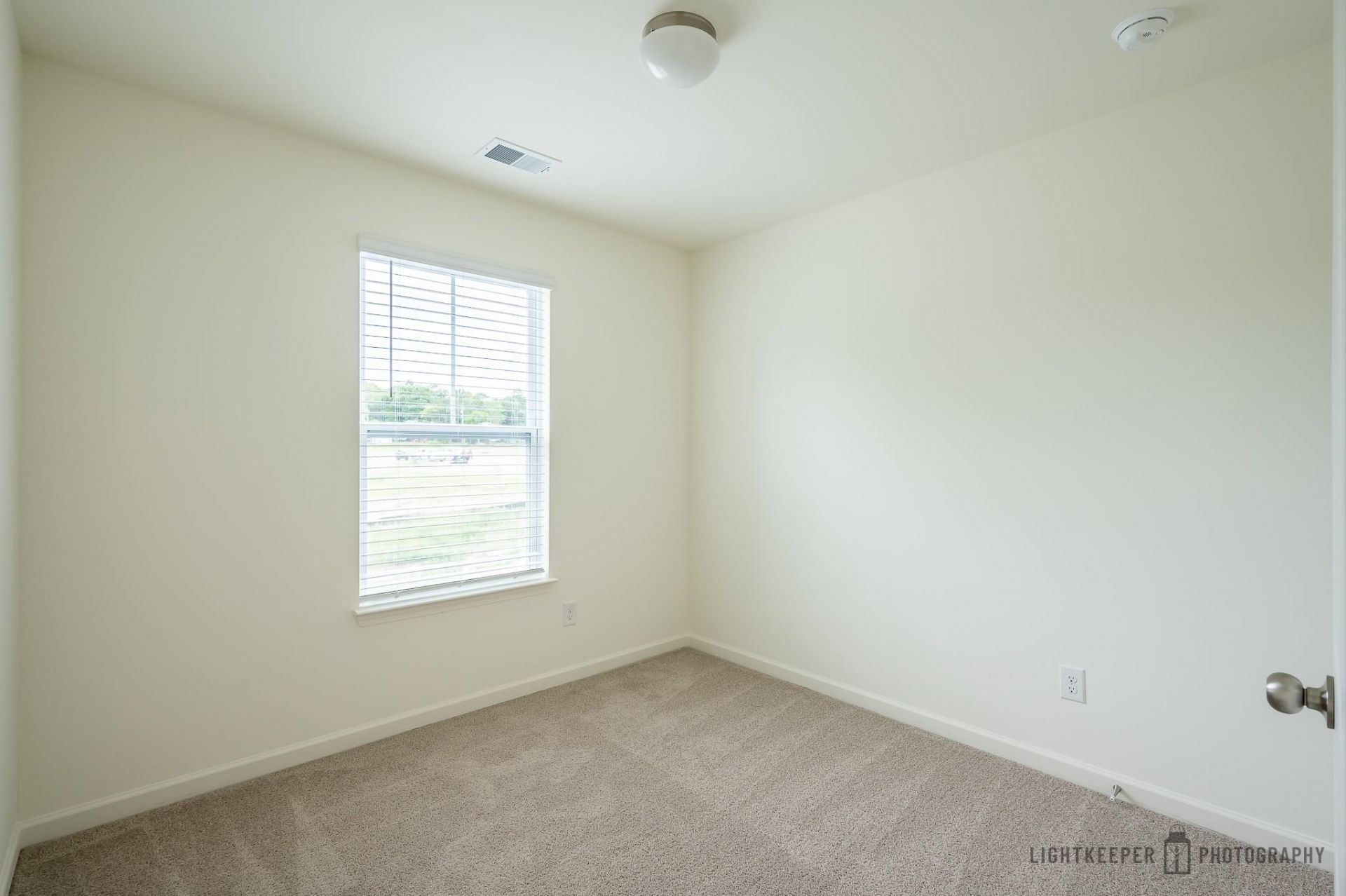 215 Banbury Ln. Photo 14