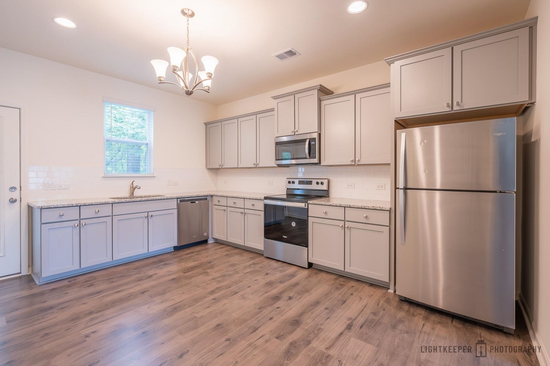 215 Banbury Ln. Photo 5