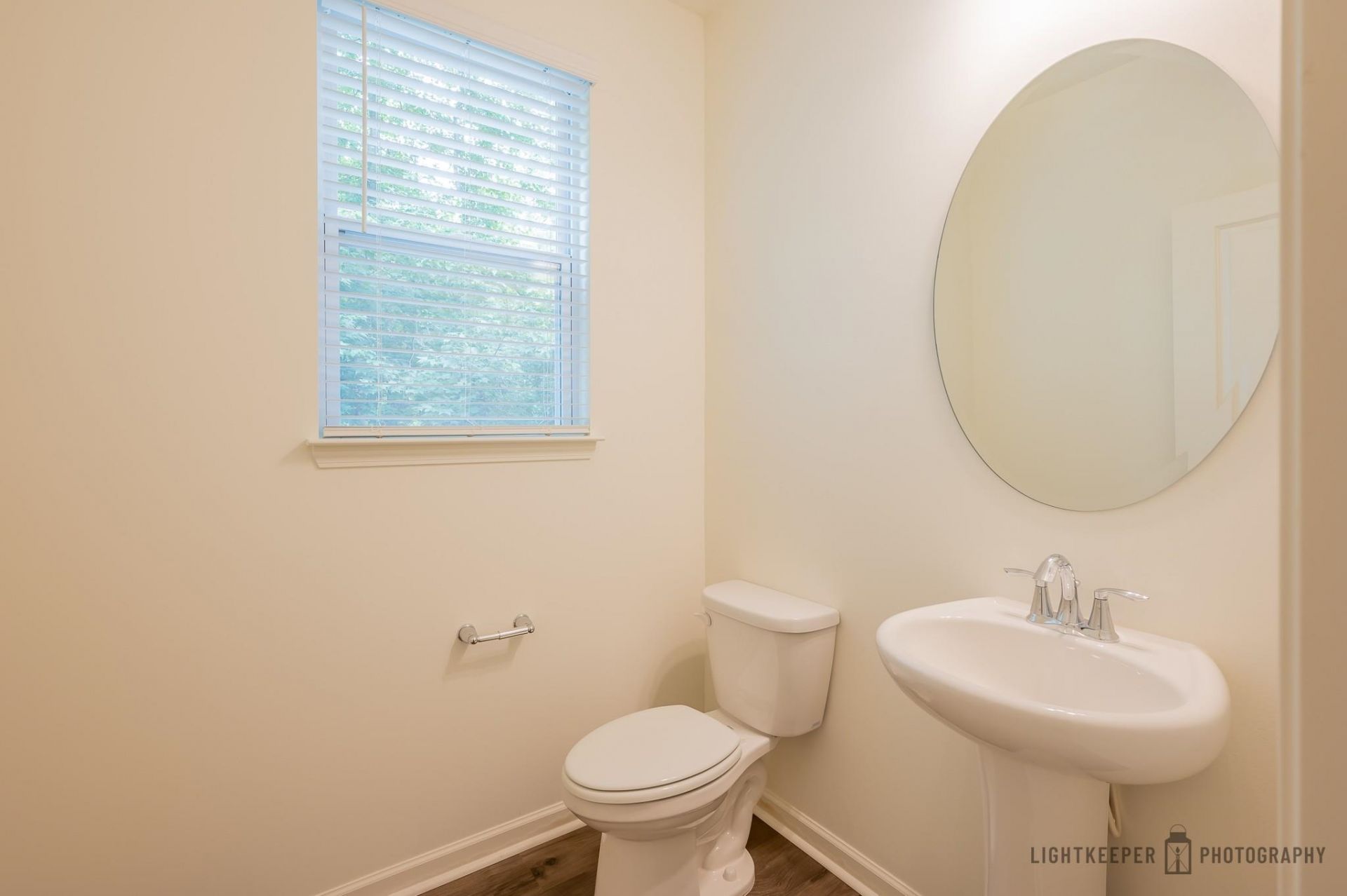 215 Banbury Ln. Photo 8