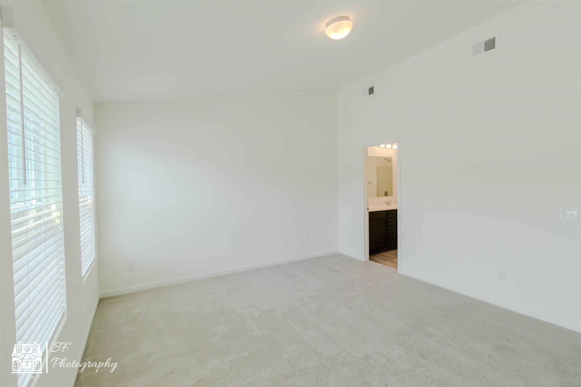 151 Crescent Way Photo 16