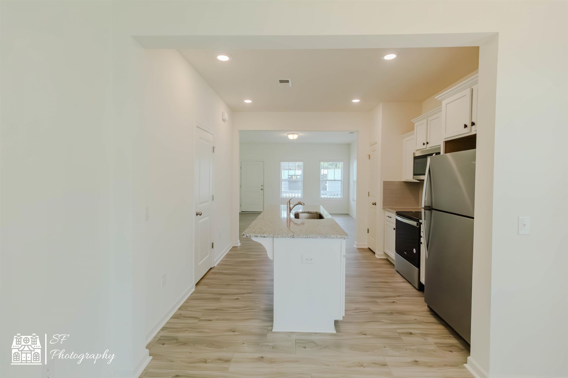 151 Crescent Way Photo 6