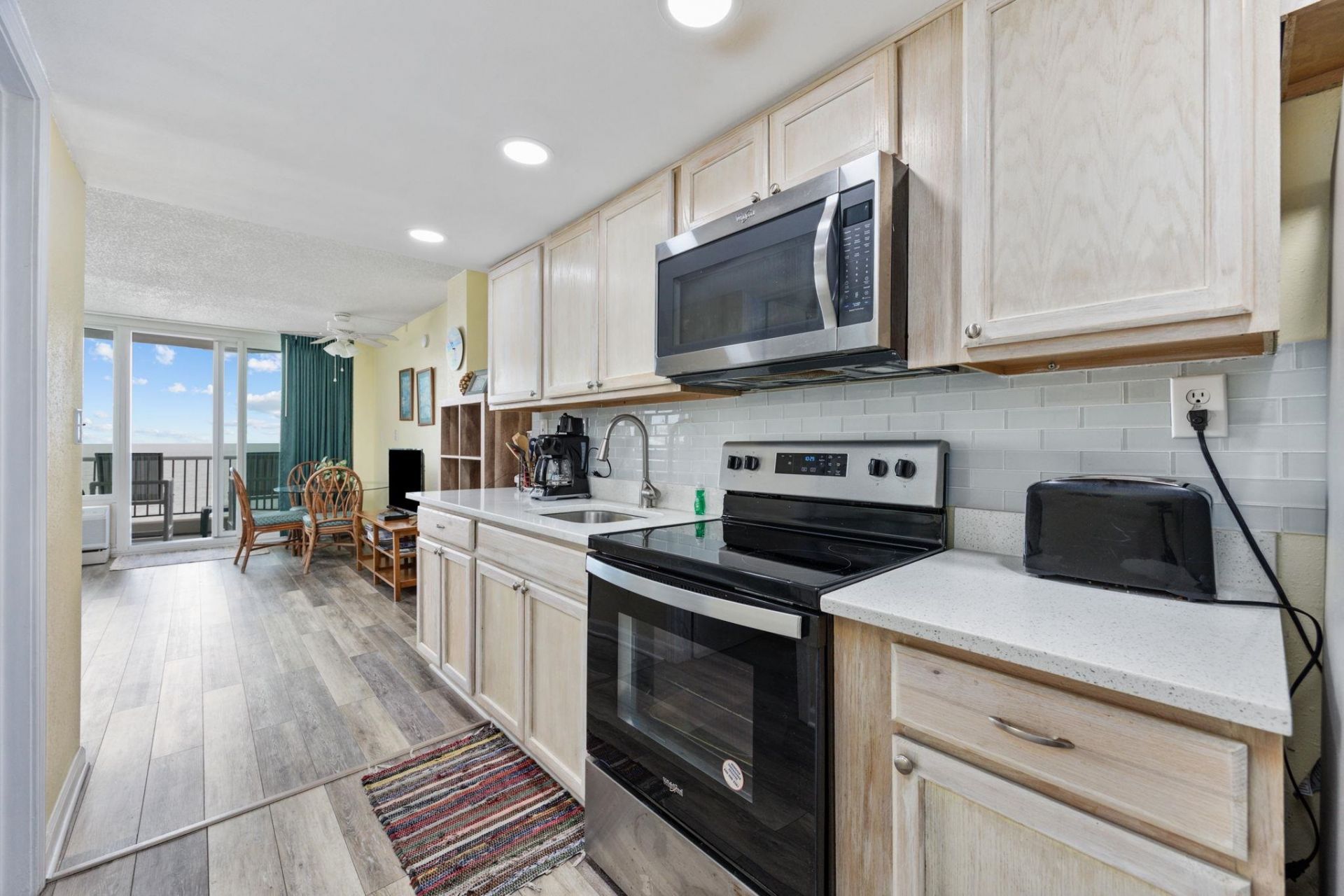 200 76th Ave. N  Photo 5