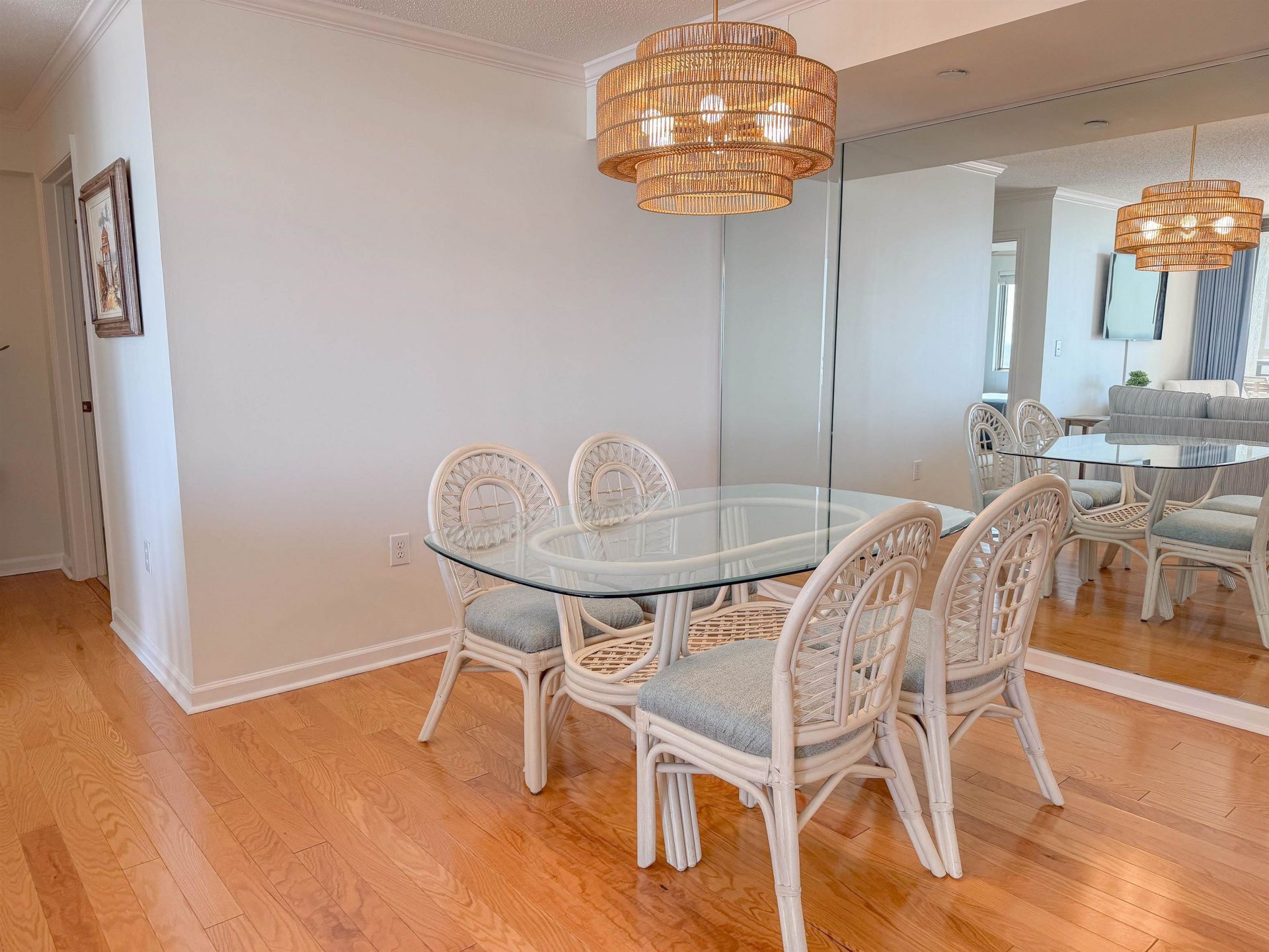 8560 Queensway Blvd.  Photo 11