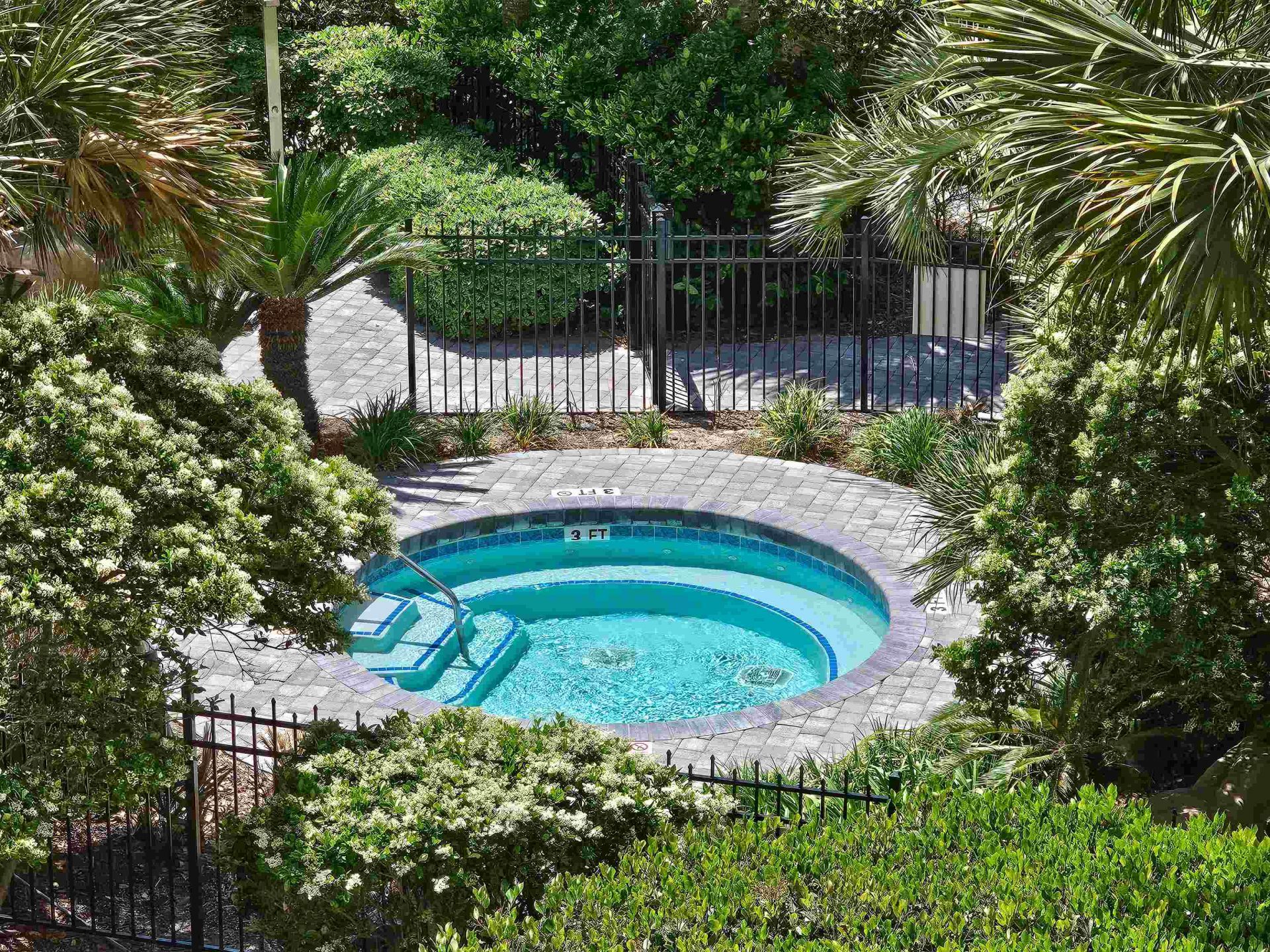 8560 Queensway Blvd.  Photo 23