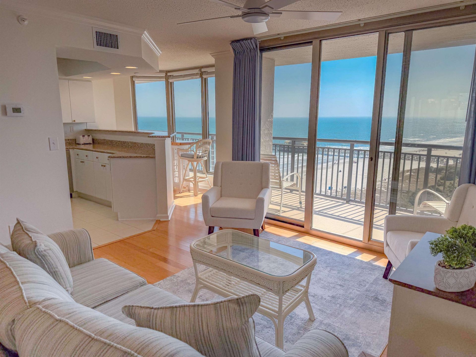 8560 Queensway Blvd.  Photo 8