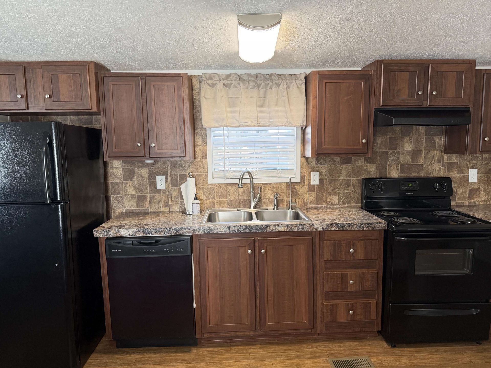 1010 Foxfire Dr. Photo 14