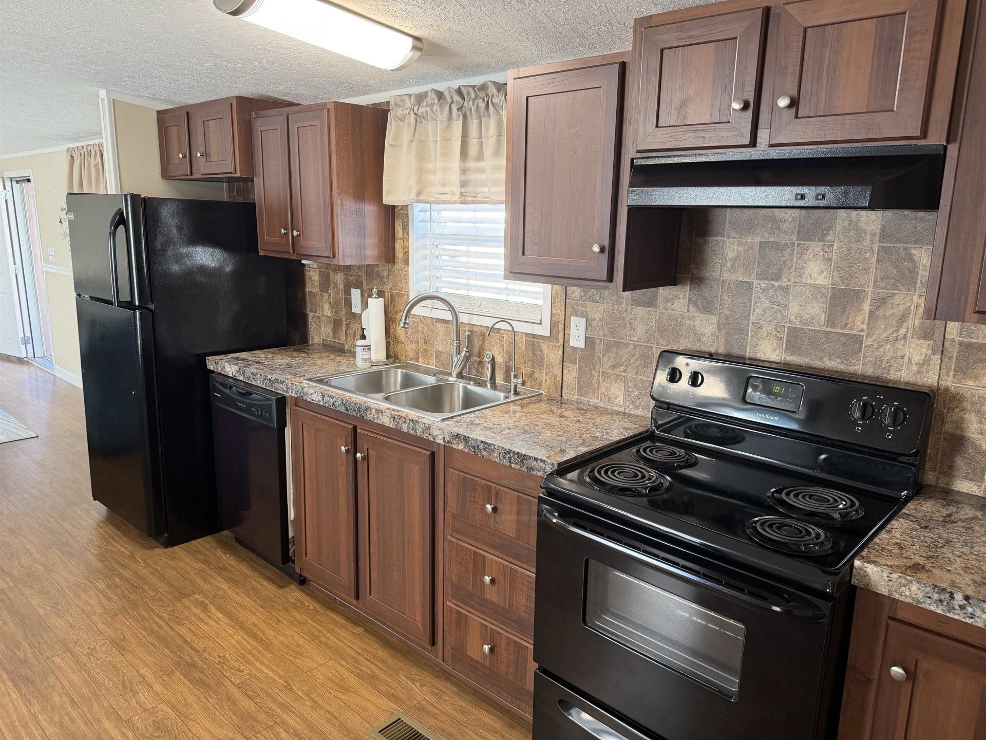 1010 Foxfire Dr. Photo 15