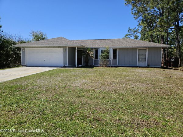 730 Daniels Avenue SW , Palm Bay, FL 32908
