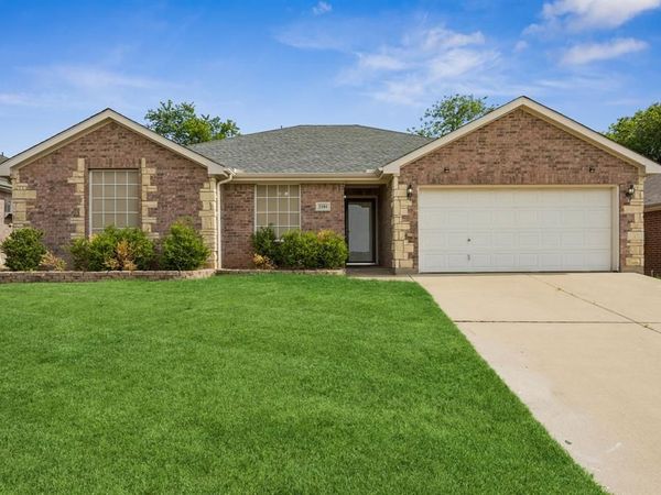2101 Turtle Cove Drive, Mansfield, TX 76063