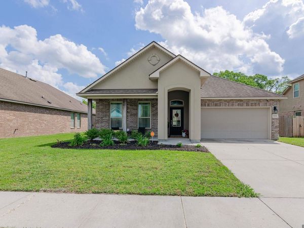 11464 Legacy Oaks Ln, Gonzales, LA 70737