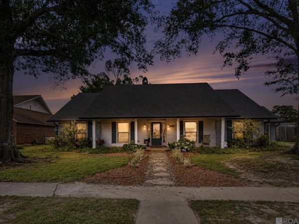 14133 Woodland Ridge Ave, Baton Rouge, LA 70816