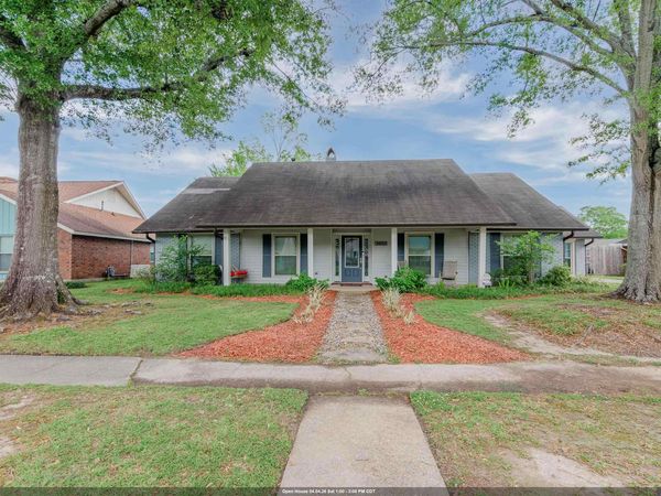14133 Woodland Ridge Ave, Baton Rouge, LA 70816