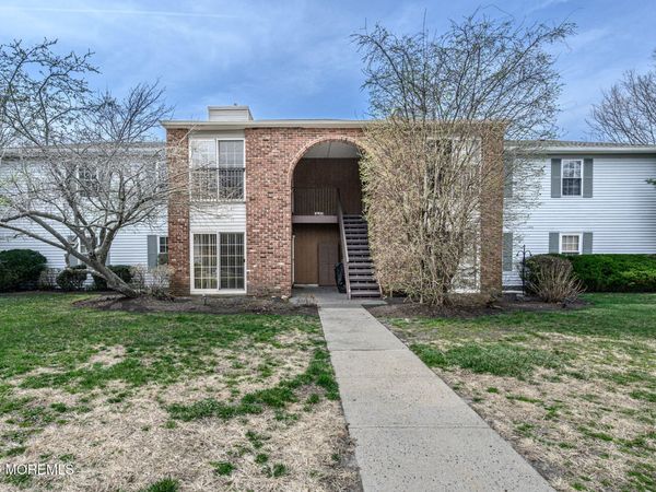 48 Frontier Way, Tinton Falls, NJ 07753