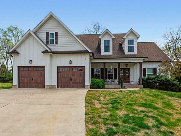 301 McIntyre Street, Bowling Green, KY 42101