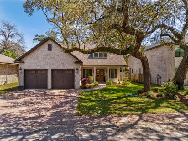 6 Plantation Oaks, Mary Esther, FL 32569