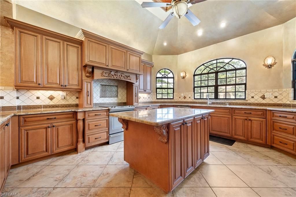 16100 N River Rd , Alva, FL 33920 Photo