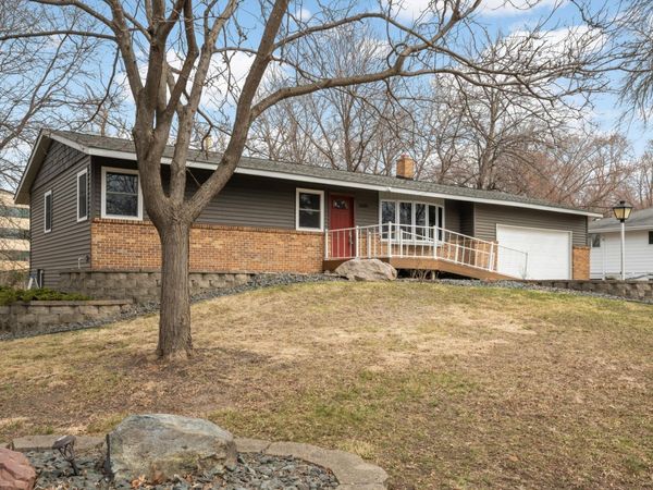 11004 Oak Knoll Terrace N, Hopkins, MN 55305