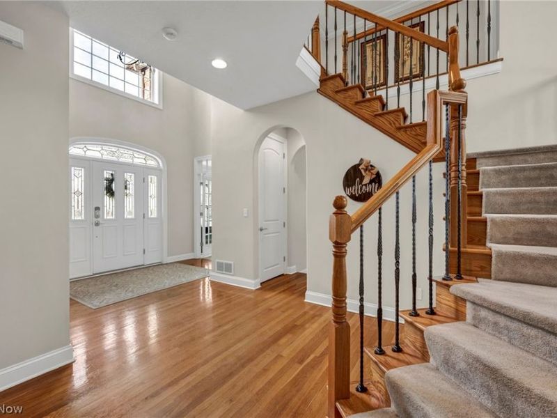 1953 Stone Ridge Drive, Hinckley, OH 44233 Photo 4