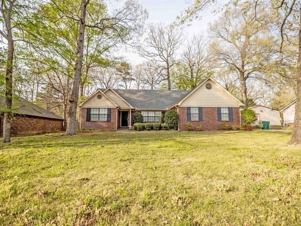 2314 Raintree Dr, Bryant, AR 72022