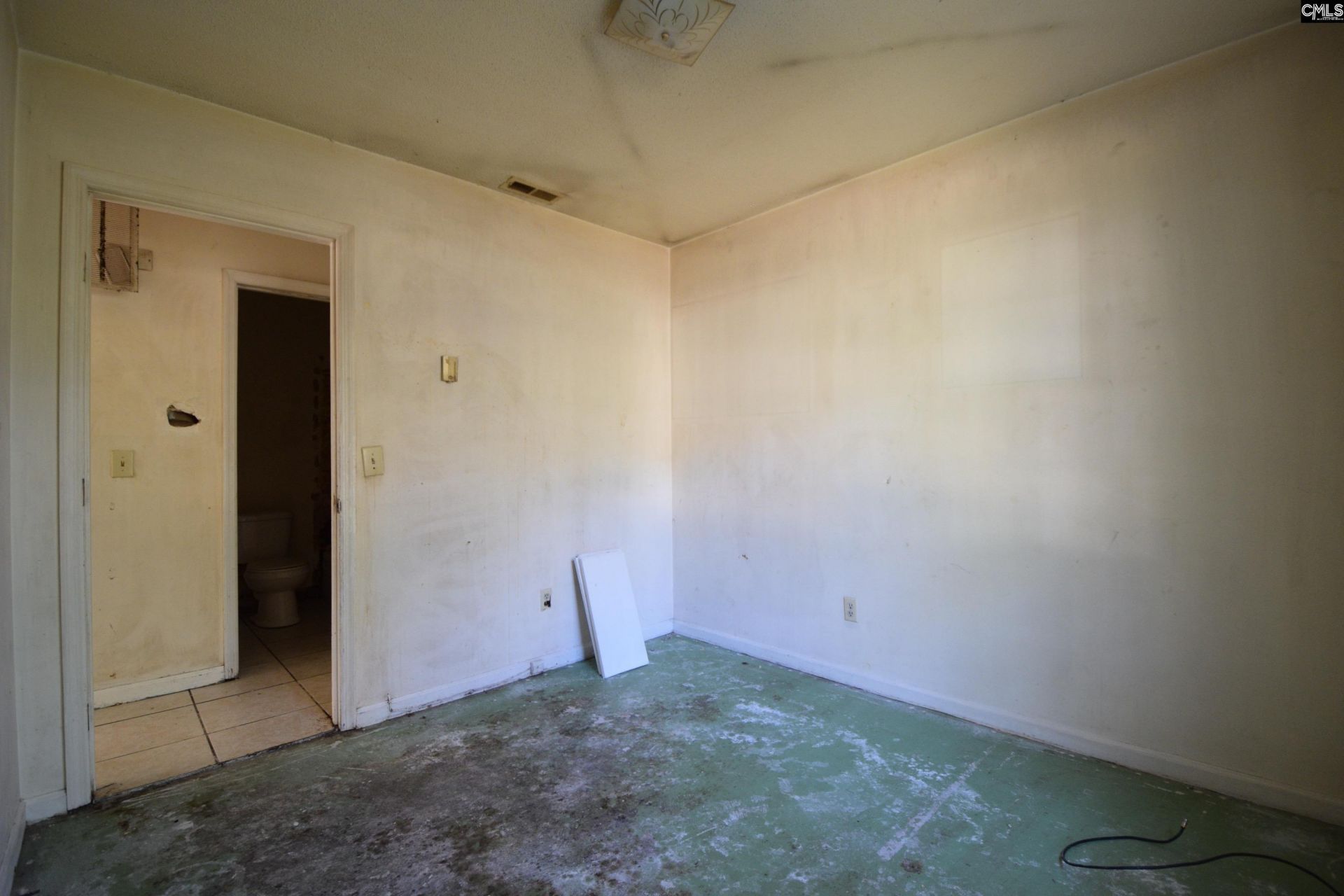 2703 Riverside Lane  Photo 11