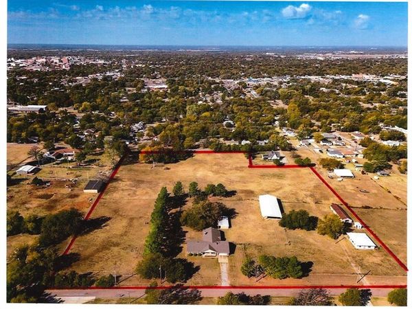 648 N Cleveland Avenue, Shawnee, OK 74801