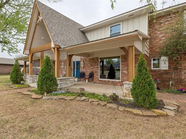 806 Glenmanor Drive, Midwest City, OK 73110