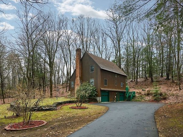 62 Peabody Lane, Greenfield, MA 01301