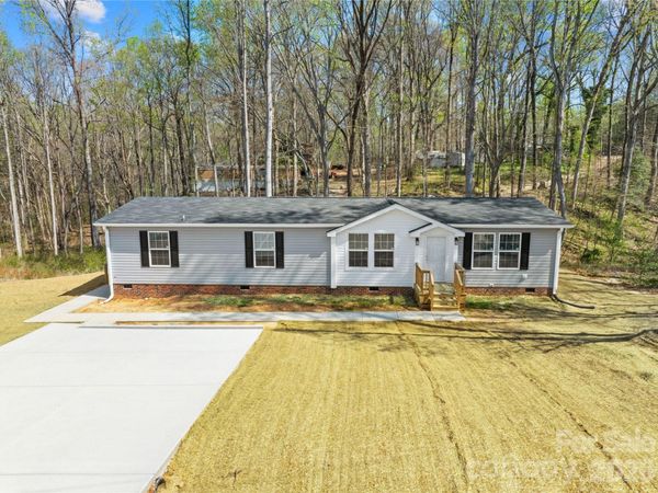 7822 Stillwater Drive, Sherrills Ford, NC 28673