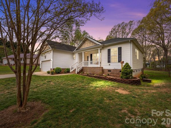 1667 Warwick Court , Lincolnton, NC 28092