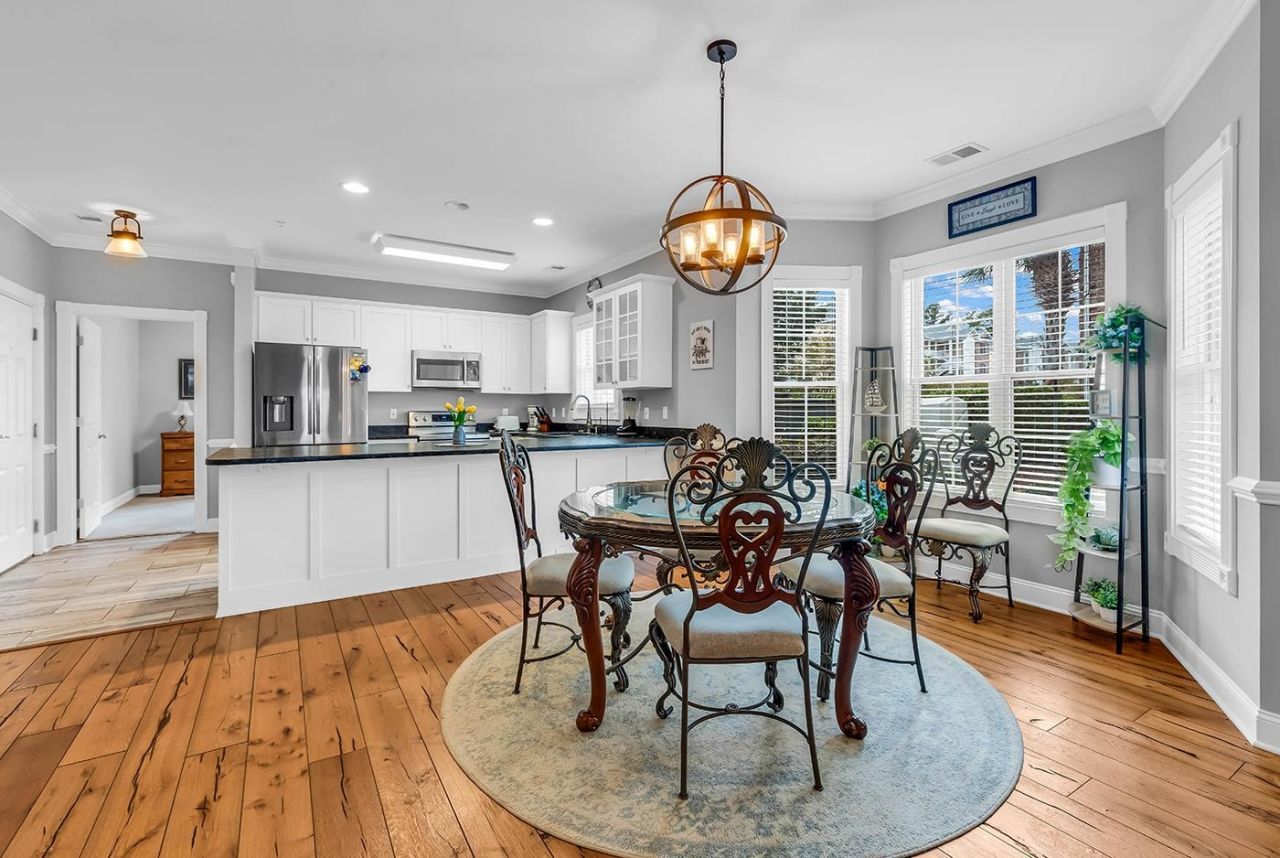 4895 Luster Leaf Circle  Photo 10