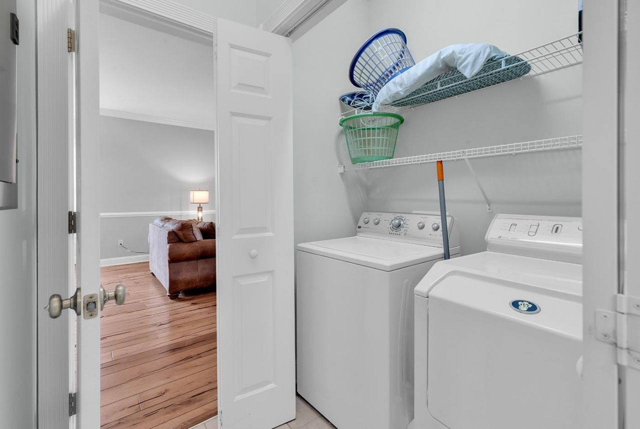 4895 Luster Leaf Circle  Photo 13